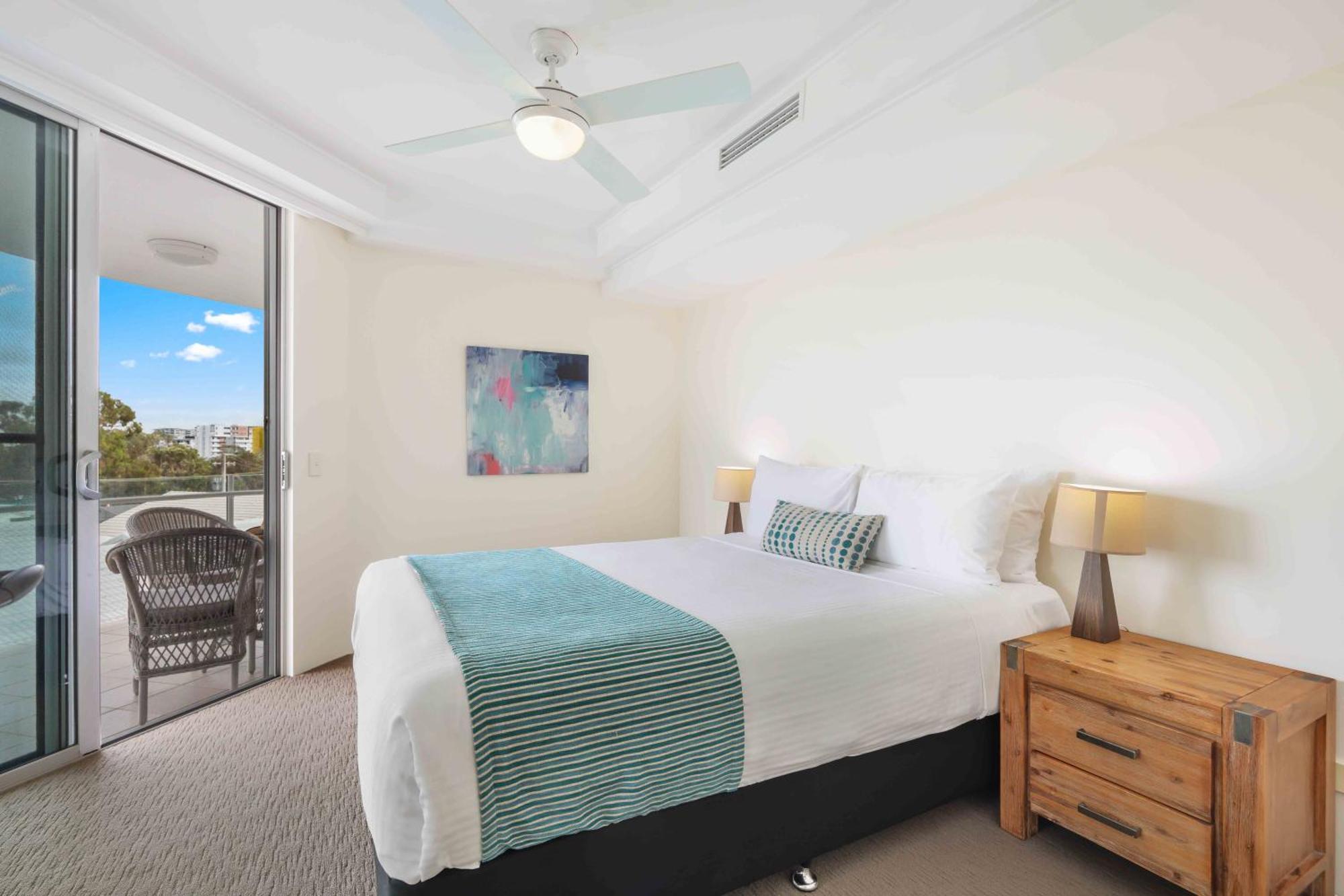 Aqua Vista Resort Maroochydore Room photo